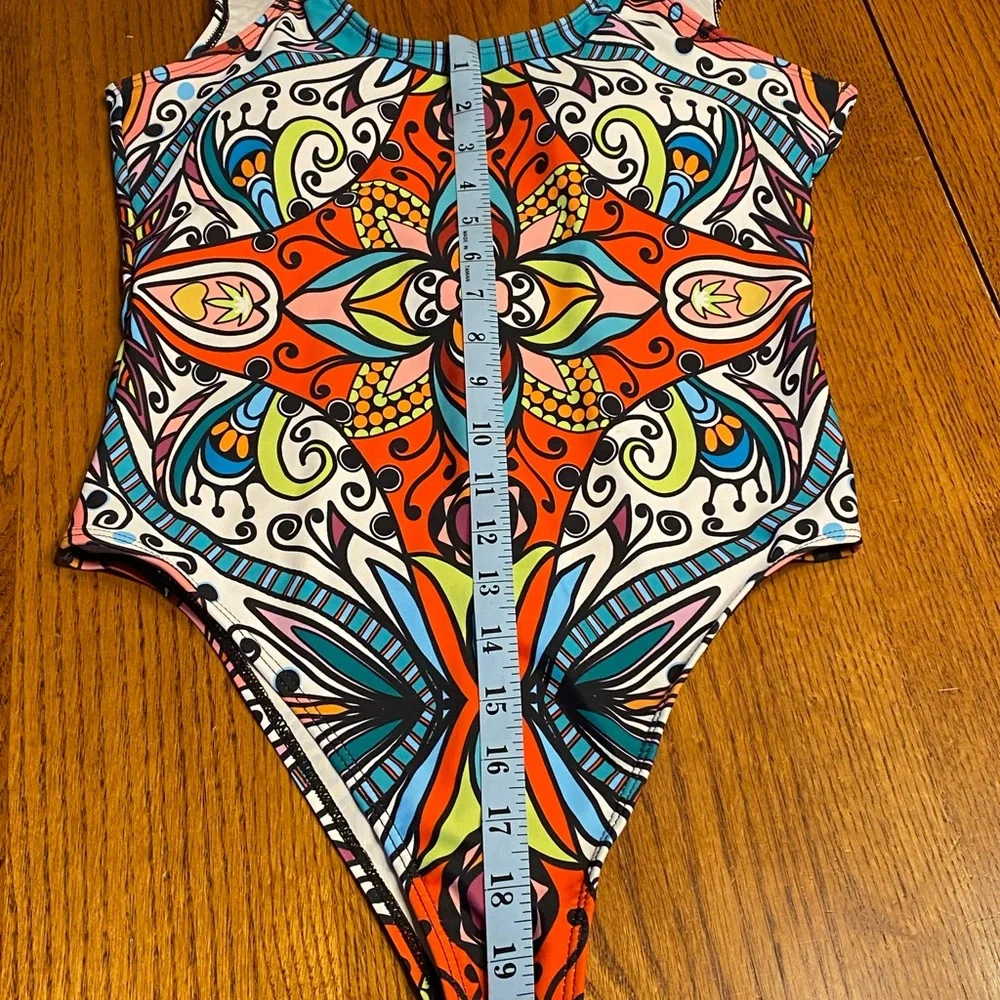 Colorful Chain Strap One Piece Swimsuit - Picture 5 of 16